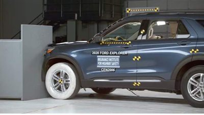 سيارة فورد ‫إكسبلورر 2020 تتفوق في اختبارات التصادم | فيديو