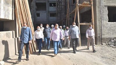 محافظ أسيوط يتفقد أعمال إحلال وتجديد محطة مياه التشيكي | صور