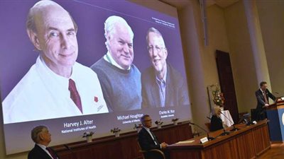 أمريكيان وبريطاني يفوزون بجائزة نوبل للطب