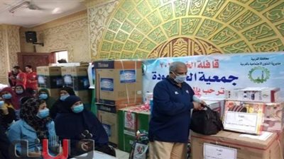 مساعدات نقدية وعينية لـ117 أسرة احتفالا بالعيد القومي للغربية