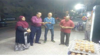 حملة ليلية لمراجعة رخص المحال التجارية بالإسماعيلية