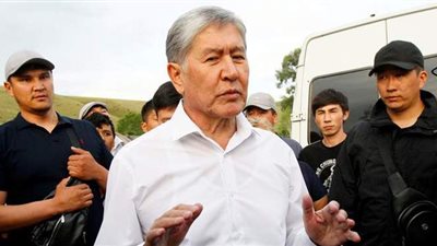 بعد استيلائهم على مقر السلطة.. متظاهرو قرغيزستان يحرِّرون الرئيس السابق من سجنه