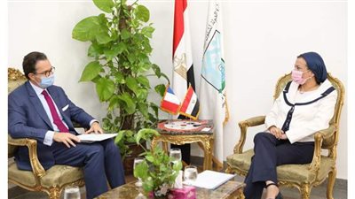 وزيرة البيئة تبحث مع السفير الفرنسي دعم المبادرة الرئاسية المصرية للربط بين اتفاقيات ريو الثلاث