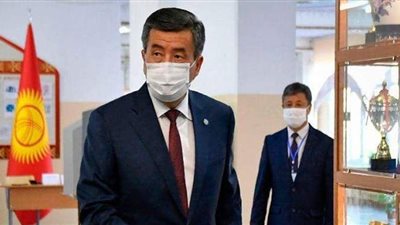 رئيس قيرغيزستان يتهم المتظاهرين بمحاولة الاستيلاء على السلطة