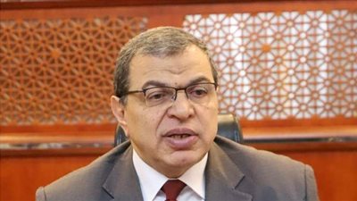 القوى العاملة: 200 شهادة أمان للعمالة غير المنتظمة وتعيين 282 شاباً بالبحر الأحمر