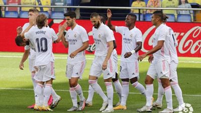 22 ساعة تثير أزمة قبل لقاء الكلاسيكو بين ريال مدريد وبرشلونة