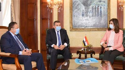 وزيرا الهجرة والإعلام وأمين 