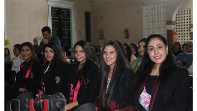 مطران الأقصر للكاثوليك يحتفل بالخريجين من المرحلتين الثانوية والجامعية | صور