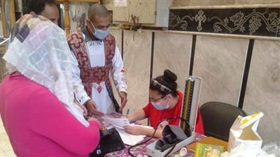 قافلة 100 مليون صحة تصل لكنائس قفط في قنا | صور