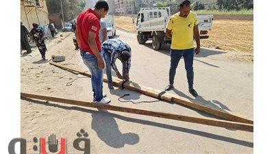 الجيزة تشن حملة لإزالة إعلانات الدعاية  الانتخابية غير المرخصة  بالطالبية | صور