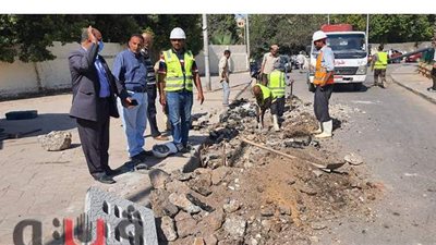 رئيس حي العمرانية يتفقد أعمال تركيب بلوعات الأمطار  | صور