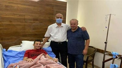 شوقي غريب يكشف سبب إجراء نجله جراحة الصليبي بمصر.. ويوجه الشكر  للإنتاج الحربي