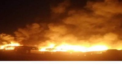 الحوثيون يقصفون مجمعا صناعيا بمدينة الحديدة باليمن  | فيديو