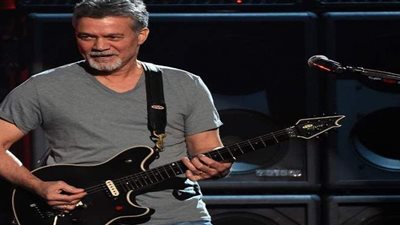 وفاة عازف الجيتار الأسطوري إيدي فان هالين بعد صراع مع مرض السرطان