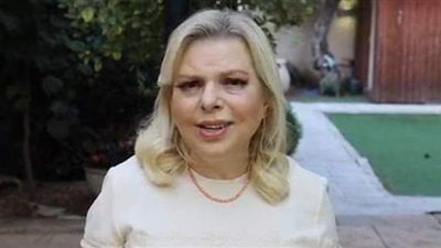 أسد على شعبه ومع 