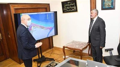 وزير الإسكان يستعرض المخطط الاستراتيجى واستعمالات الأراضي المقترحة بمدينة رشيد الجديدة