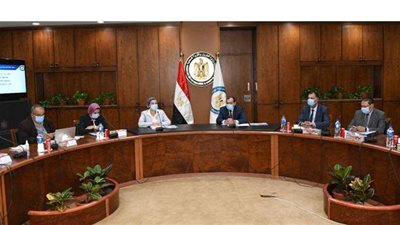 طارق الملا وياسمين فؤاد يناقشان خطط الإصلاح البيئي