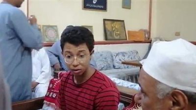 الطفل صاحب واقعة التنمر بمعاق ذهني في قنا يسرد تفاصيل الواقعة | فيديو