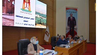 محافظ الوادى الجديد يكلف بحصر الغارمات وسداد مديونياتهن والإفراج عنهن