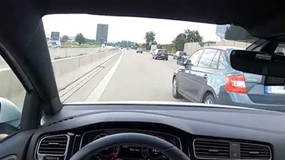 نجاة سائق فولكس واجن جولف من حادث على سرعة 240 كم/س