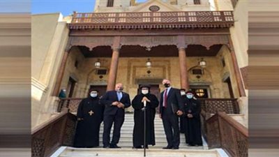 مدير الوكالة الأمريكية للتنمية وسفير واشنطن بالقاهرة يزوران الكنيسة المعلقة