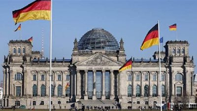 بسبب تفشى كورونا.. البرلمان الألماني يفرض ارتداء الكمامات إجباريا بداخله