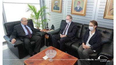 رئيس وفد الاتحاد الأوروبي في مكتبة الإسكندرية