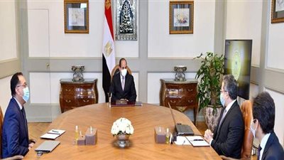 السيسي يكلف بالحفاظ على العمالة بالقطاع السياحي.. ومواصلة جهود الارتقاء بالمواقع الأثرية على نحو يتسق مع عظمة وعراقة الحضارة المصرية