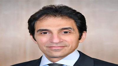 بسام راضي: السيسي يهدي درع العمل التنموي العربي إلى الشعب المصري.. الدولة أثبتت قدرتها على الصمود ضد كورونا..منطقة البحر الأحمر والغردقة وشرم الشيخ لم تسجل إصابات بالفيروس