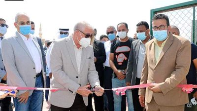 محافظ جنوب سيناء يفتتح مدرستين وملعبا قانونيا بطور سيناء | صور