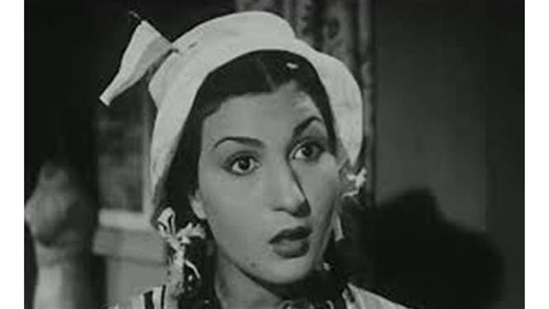 نعيمة عاكف
