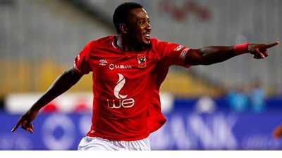 جونيور أجايي يحرز الهدف الثالث للأهلي في مرمى إنبي