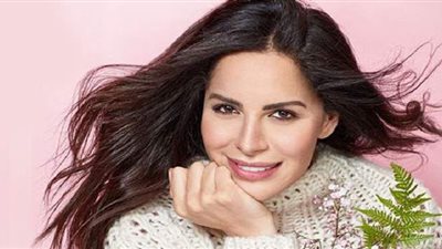 آمال ماهر تمارس التمارين الرياضية بالجيم في أحدث ظهور