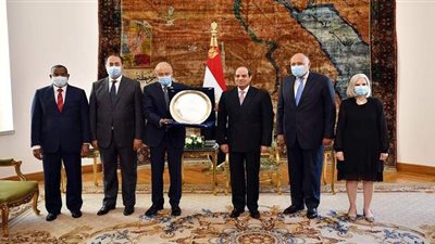أبرز أسباب منح الرئيس السيسي درع العمل التنموي العربي لعام 2020.. النهج التنموي الشامل.. والاعتماد على إصلاح الأوضاع بشكل جذري ومستدام