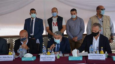 محافظ المنيا والسفير الأمريكي يشهدان لقاء الهيئة الإنجيلية حول السلام المجتمعي