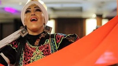 تكاد من فرط الجمال تذوب.. رحلة هناء مصطفى أول راقصة تنورة في الوطن العربي | فيديو وصور