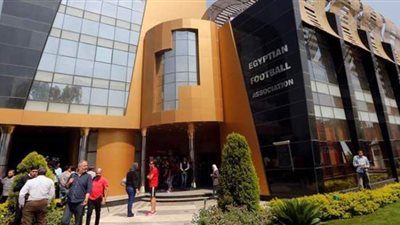 اتحاد الكرة ينهي ظاهرة الكراسي الموسيقية للمدربين في الموسم الجديد.. منع المديريين الفنيين من العمل بأكثر من ناد.. و50 تغييرا في الموسم الحالي