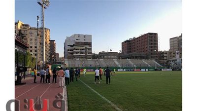 فايز عريبي يحتوي أزمة بين الحكام والأمن قبل مباراة طنطا والمقاولين العرب | صور