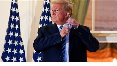 صحيفة: علاج ترامب طور من دم ثلاثة سنغافوريين