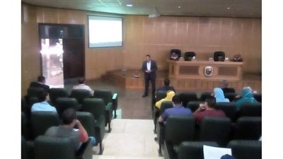 جامعة سوهاج تختتم ورش عمل التعليم عن بعد لأعضاء هيئة التدريس..  الأحد