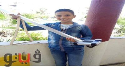 مخترع الإسماعيلية الصغير يبتكر عصا ذكية للمكفوفين | صور