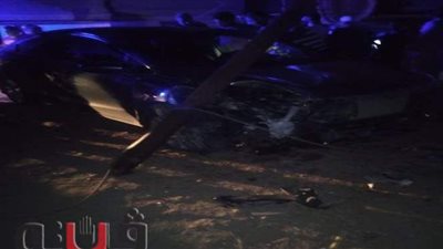 اصطدام سيارة عروسين بعمود إنارة في الغربية | صور