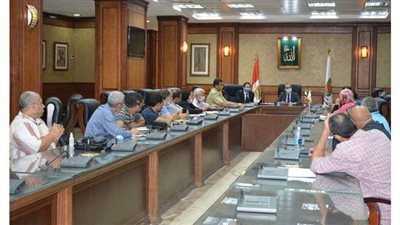 نائب محافظ سوهاج يترأس الاجتماع الـ17 للجنة مراجعة تراخيص أعمال البناء