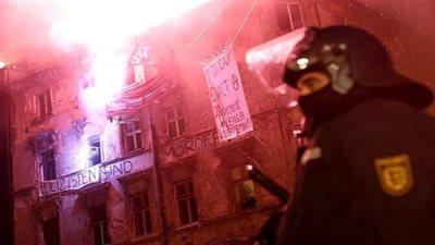 تظاهرات عنيفة في برلين بسبب إخلاء مبنى يشغله ناشطون يساريون | فيديو