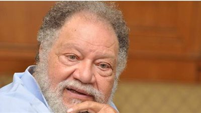 يحيى الفخراني: المسرح يلمع أحاسيسي.. وأفتقد فاروق الفيشاوي بشدة