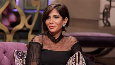 تعليق صادم لمنى زكي على ظاهرة هروب الفتيات | فيديو