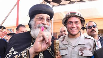 10 صور ترصد إدلاء البابا تواضروس في الانتخابات الرئاسية