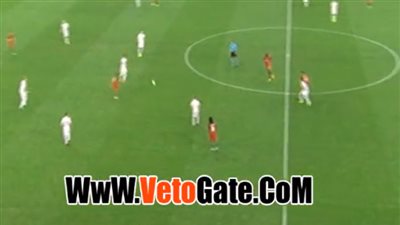 بالفيديو.. مشجع يقتحم ملعب مباراة البرتغال وبولندا في «اليورو»