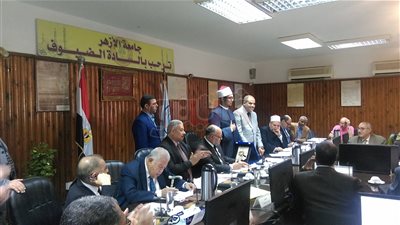 بالصور.. بدء اجتماع مجلس جامعة الأزهر بحضور عباس شومان