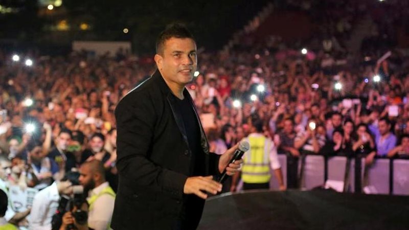  الفنان عمرو دياب